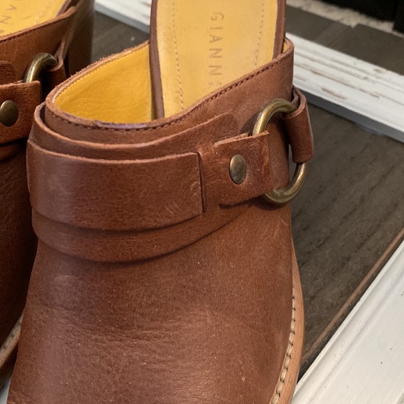 DONATED Gianni Bini size 7M brown slip-on heeled sandal. - Picture 6 of 10